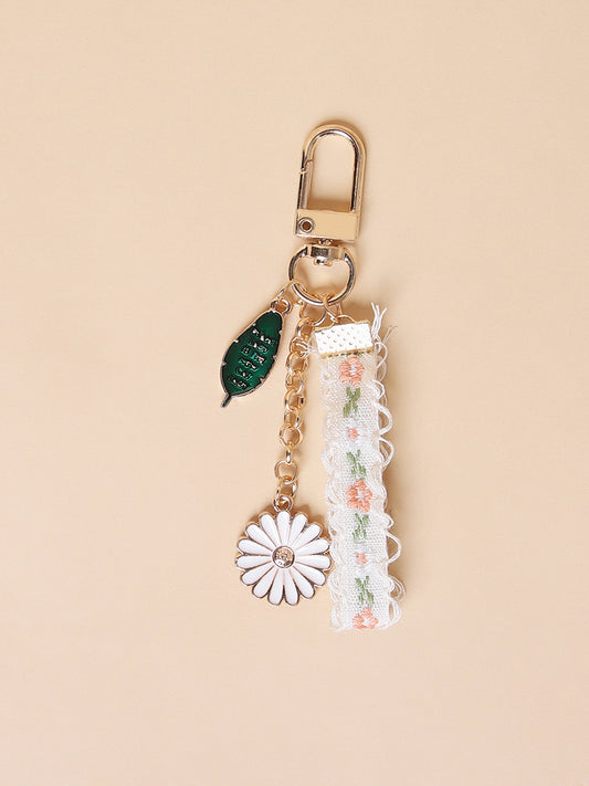 Misbu White Daisy Bag Charm